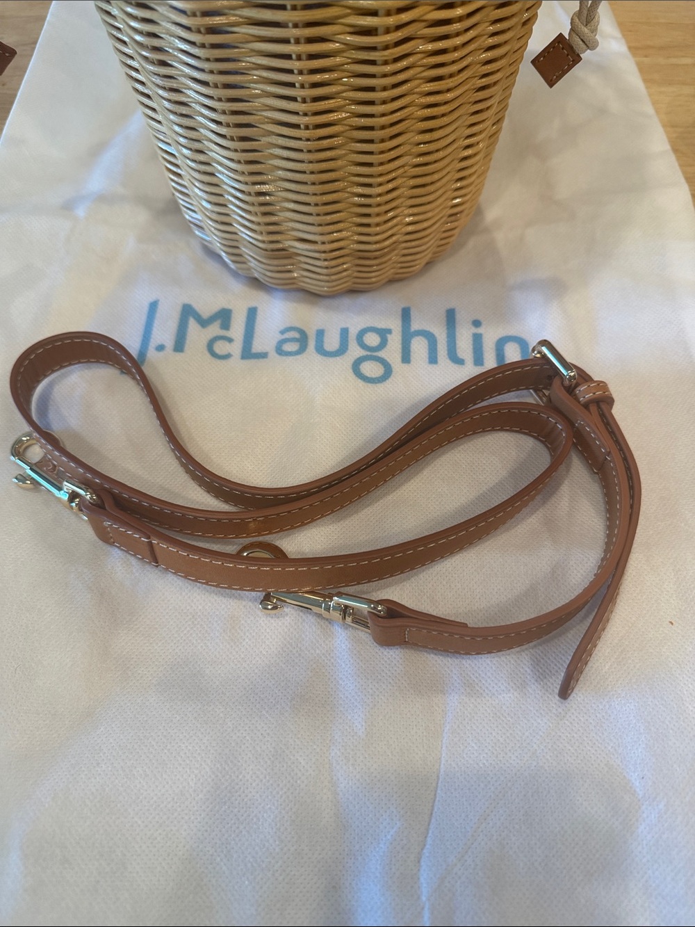 J. McLaughlin Aaron bucket bag in natural! NWT - Picture 3 of 6